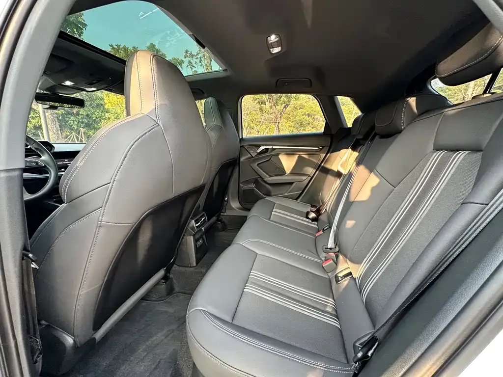 Audi A3 2023 из CN, фото 5