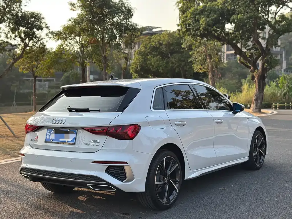 Audi A3 2023 из CN, фото 9