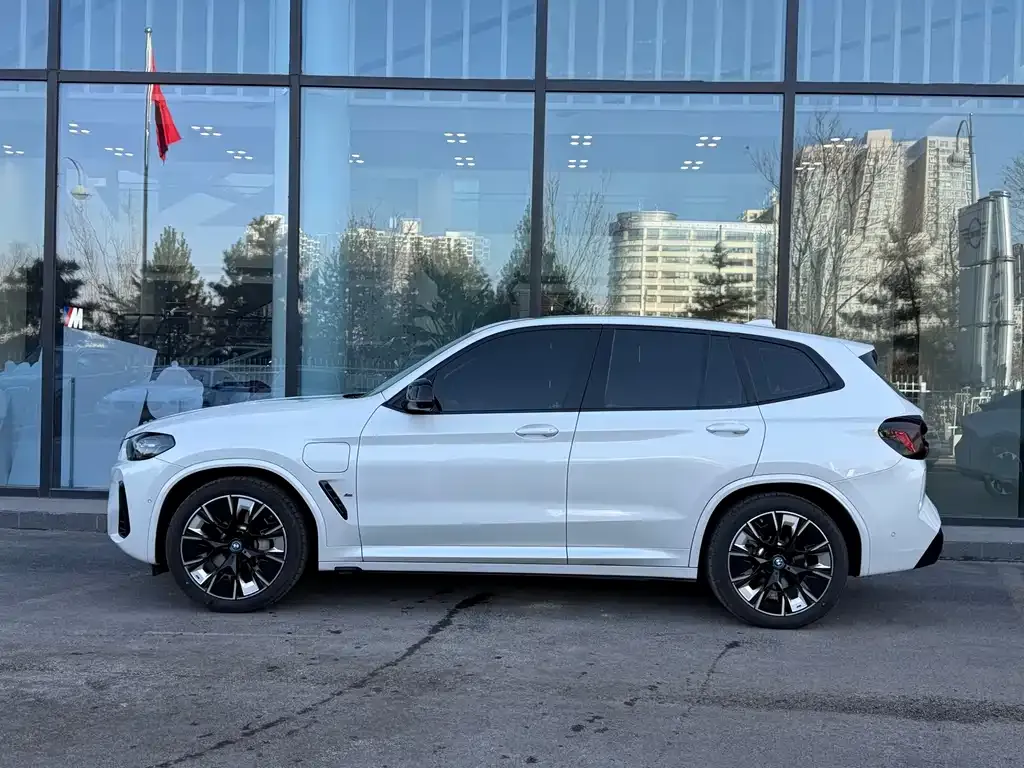 BMW iX3 2024 из CN, фото 6