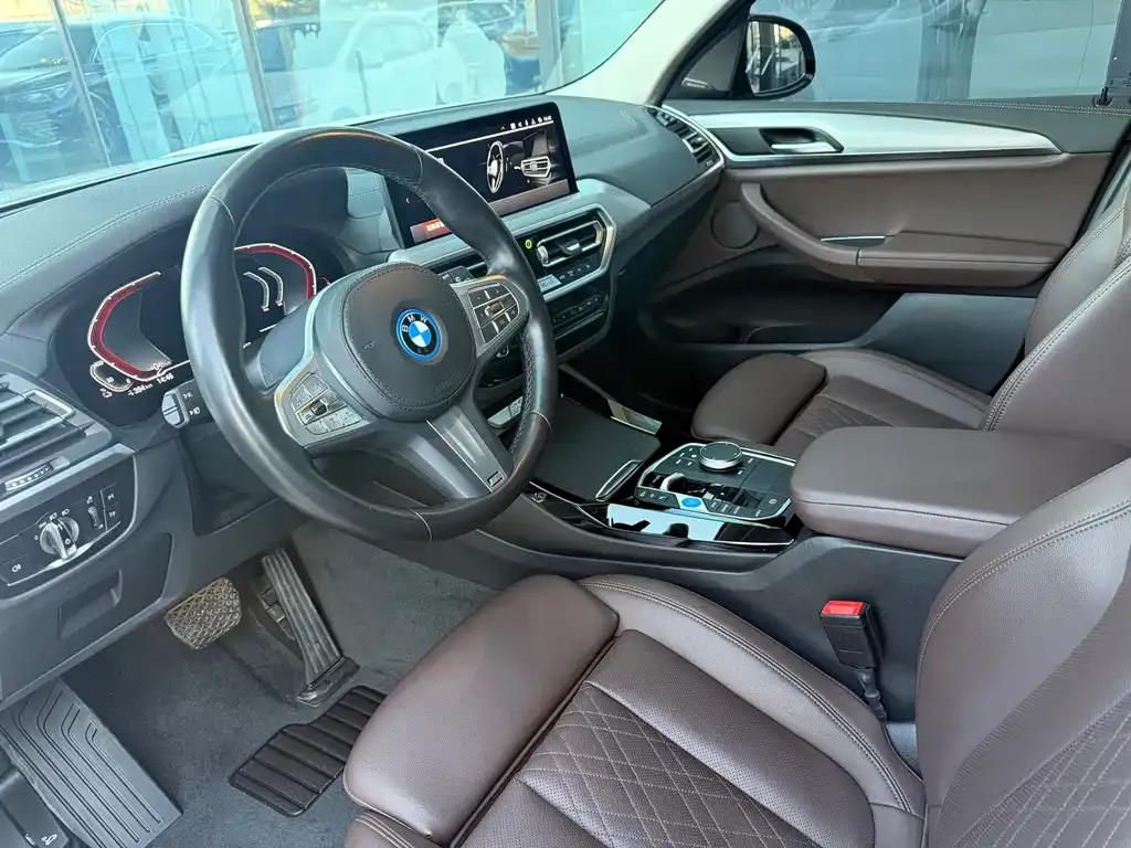 BMW iX3 2024 из CN, фото 4