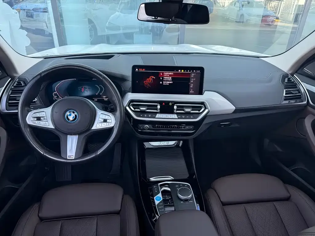 BMW iX3 2024 из CN, фото 2