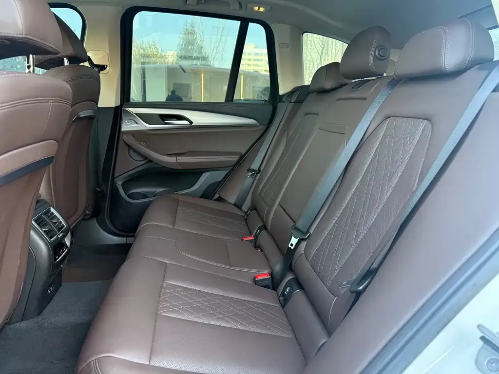BMW iX3 2024 из CN, фото 3