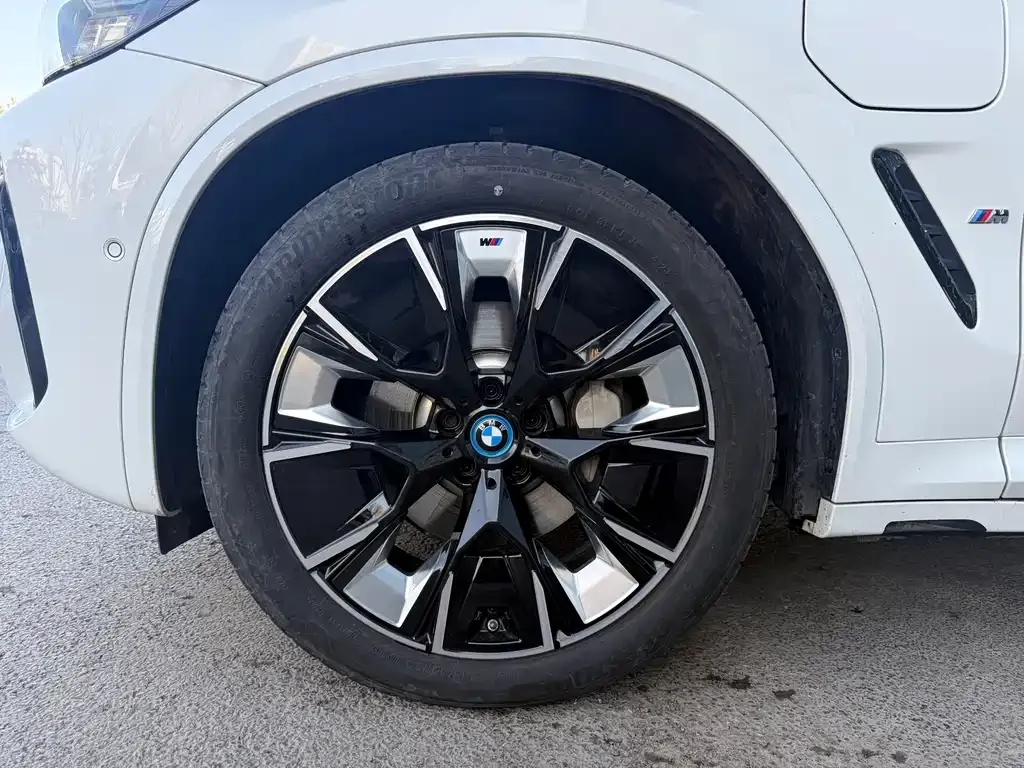 BMW iX3 2024 из CN, фото 8