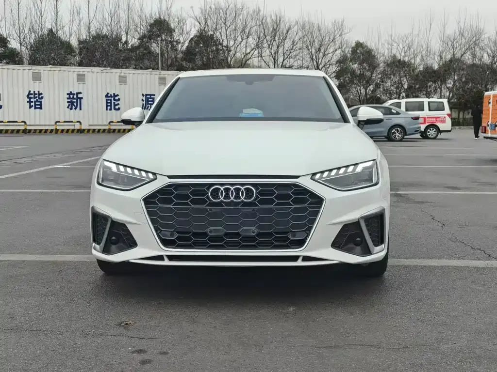 Audi A4L 2022 из CN, фото 7