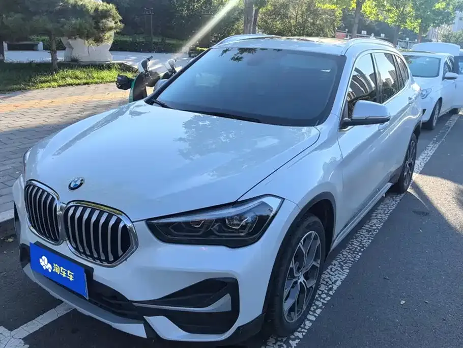 BMW X1 — фото 1