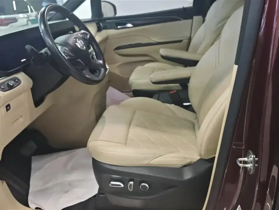 Buick GL8 2022 из CN, фото 9