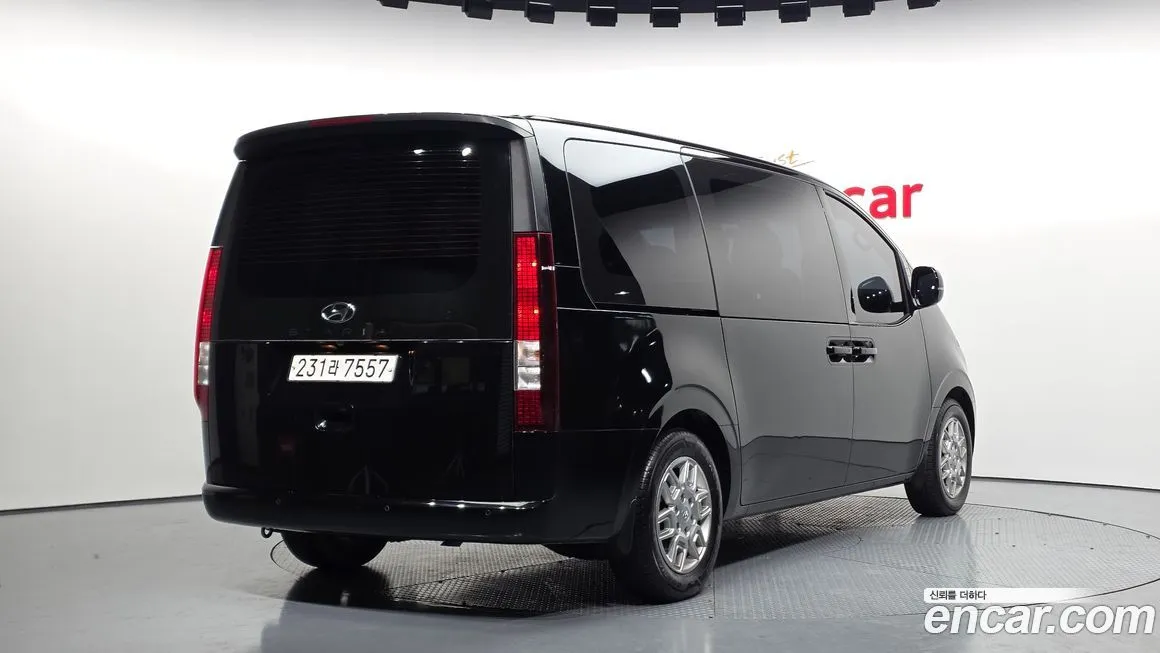 Hyundai Staria 2023 из KR, фото 3