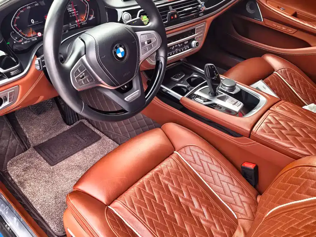 BMW 7 Series — фото 4