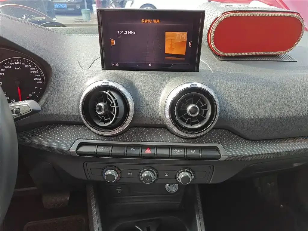 Audi Q2L 2022 из CN, фото 5