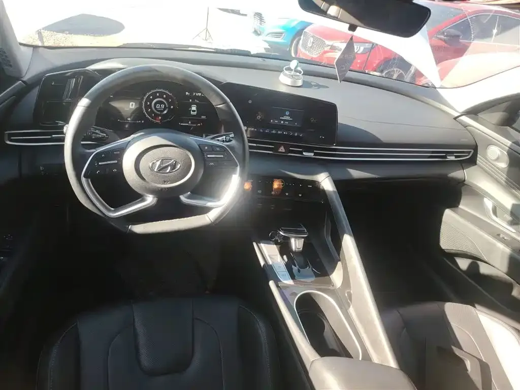 Hyundai Elantra 2022 из CN, фото 6
