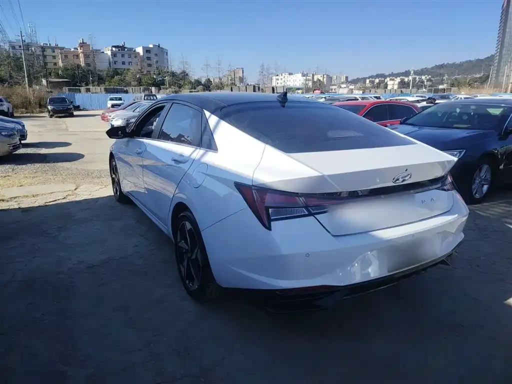 Hyundai Elantra 2022 из CN, фото 4