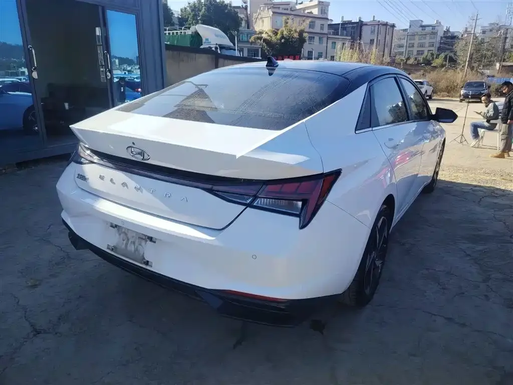 Hyundai Elantra 2022 из CN, фото 5