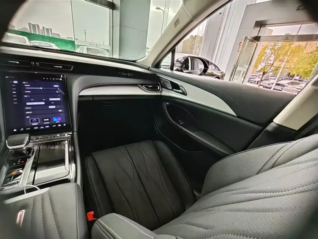Hongqi H5 2024 из CN, фото 9