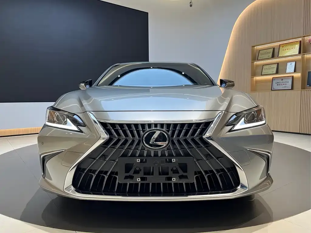 Lexus ES 2024 из CN, фото 1