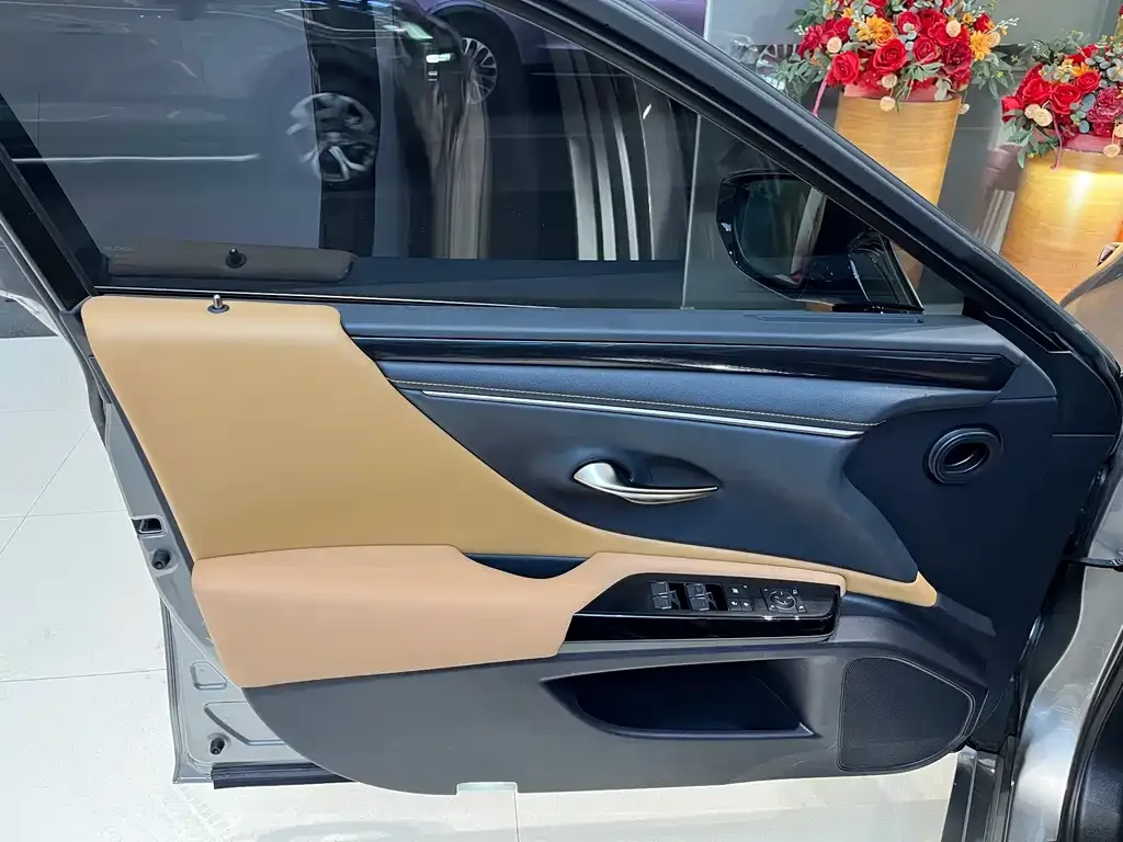 Lexus ES 2024 из CN, фото 5