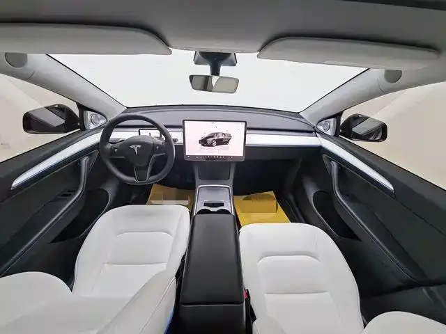 Tesla Model Y — фото 3