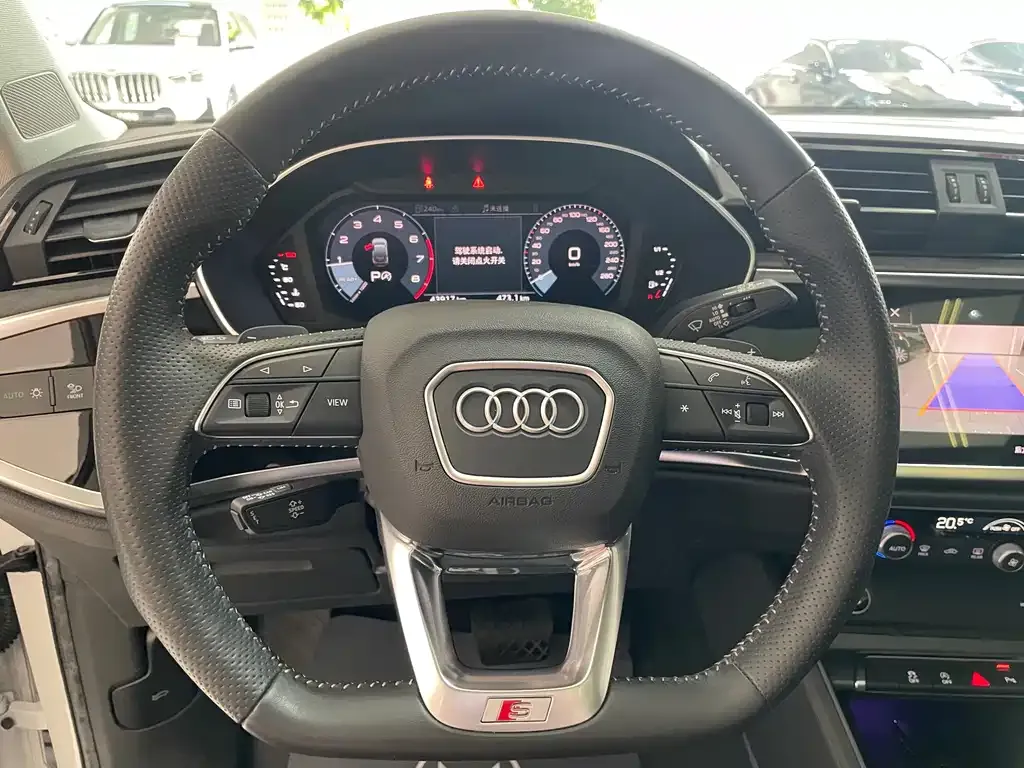 Audi Q3 Sportback — фото 3