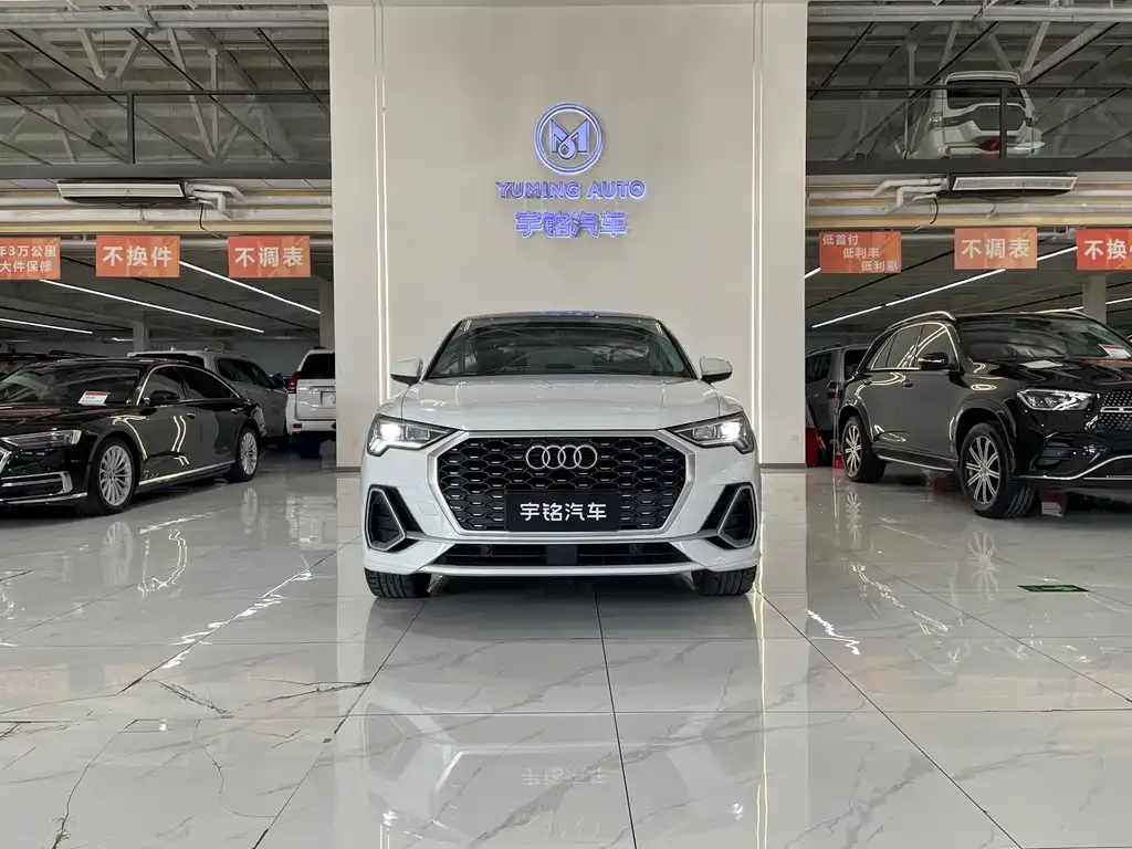 Audi Q3 Sportback — фото 10