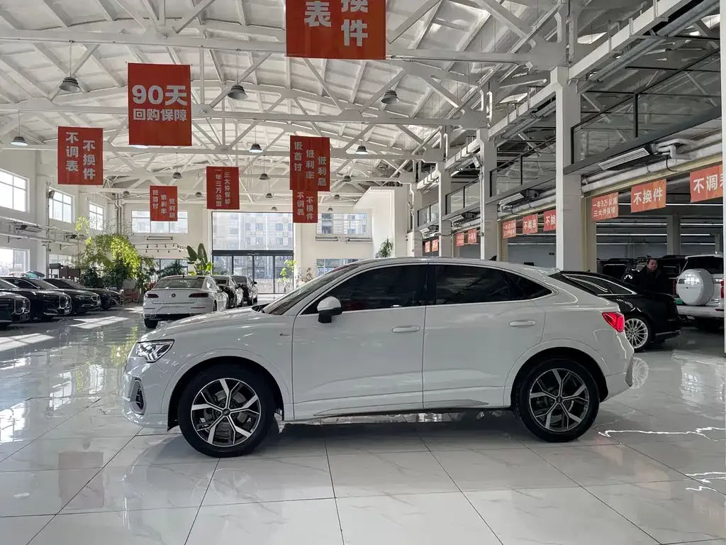 Audi Q3 Sportback — фото 5
