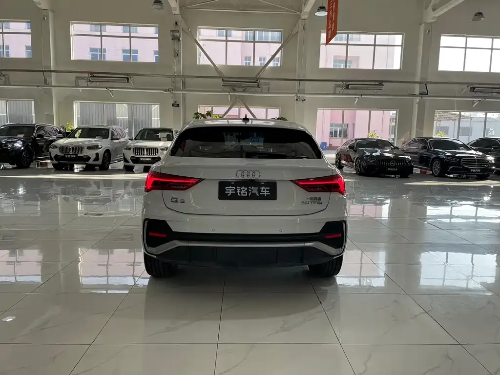 Audi Q3 Sportback — фото 2