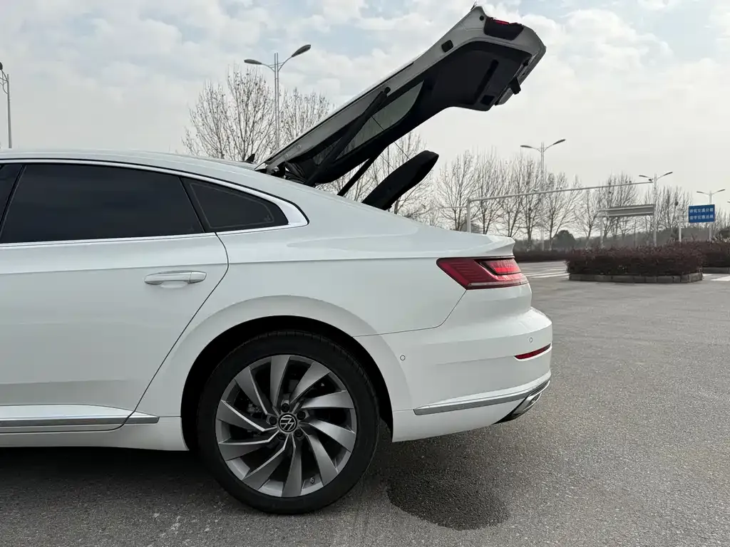Volkswagen CC — фото 3