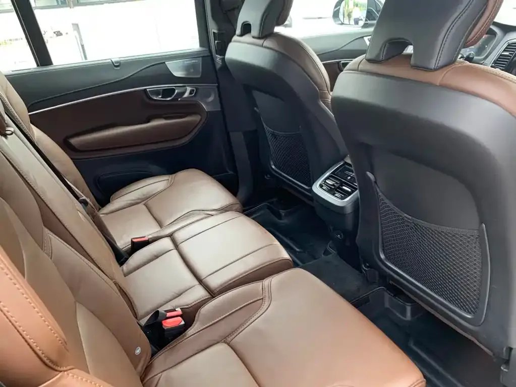 Volvo XC90 — фото 2
