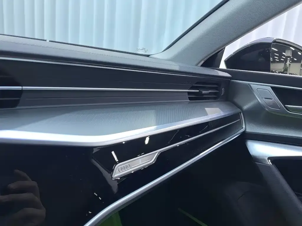 Audi A7 2022 из CN, фото 3