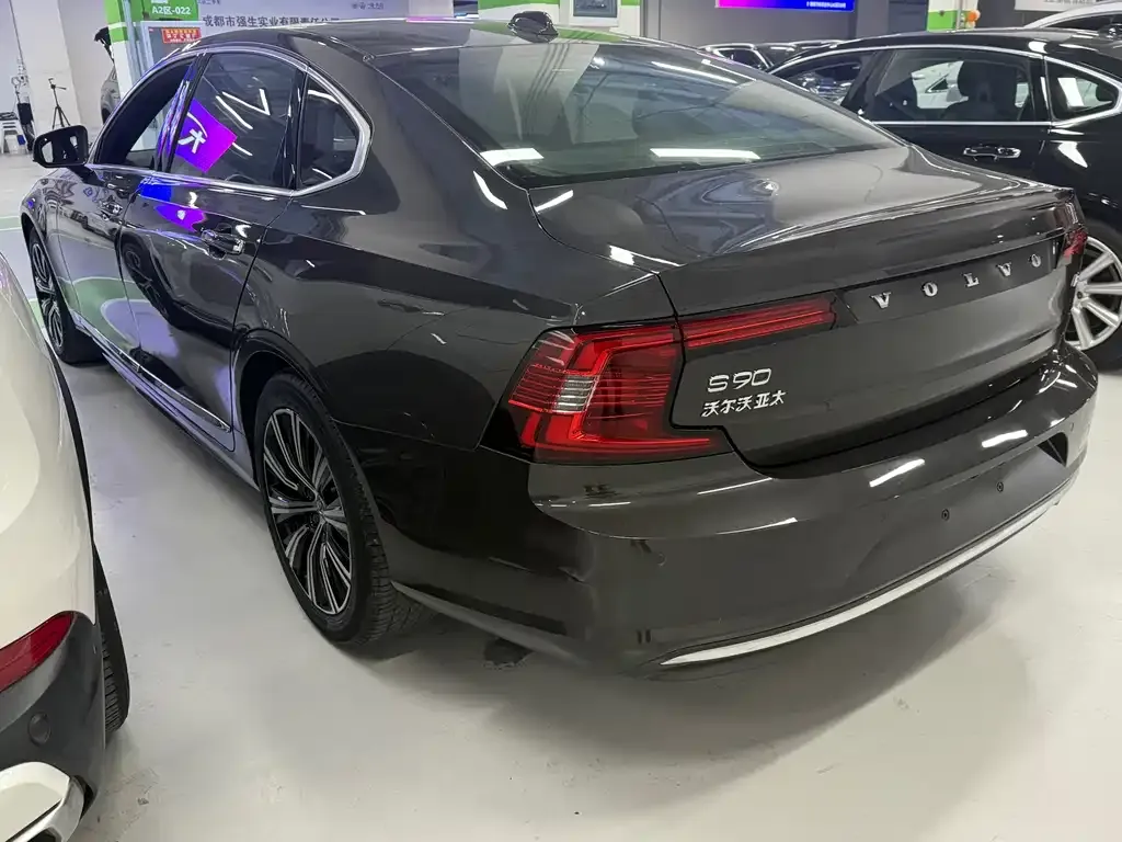 Volvo S90 2021 из CN, фото 4