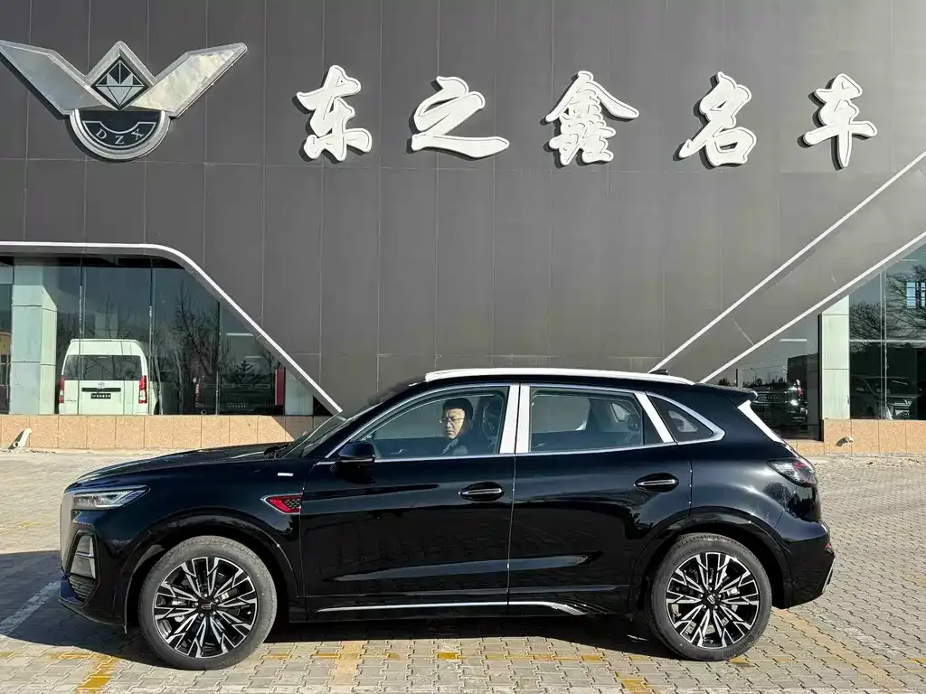 Hongqi HS5 — фото 3