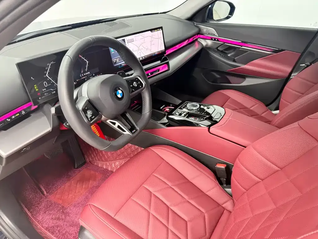 BMW 5 Series 2025 из CN, фото 4