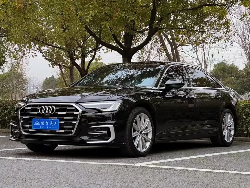 Audi A6L — фото 1