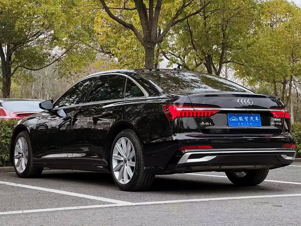 Audi A6L — фото 10