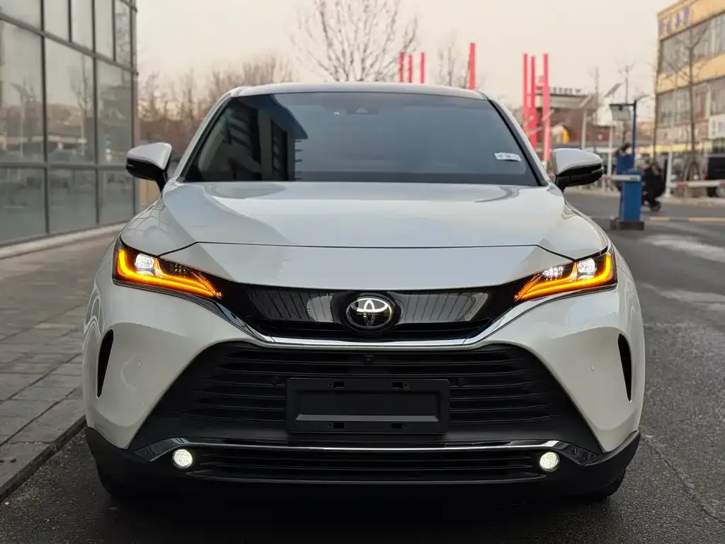 Toyota Harrier 2021 из CN, фото 2