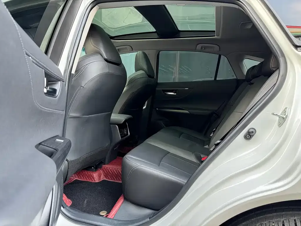 Toyota Harrier 2021 из CN, фото 4