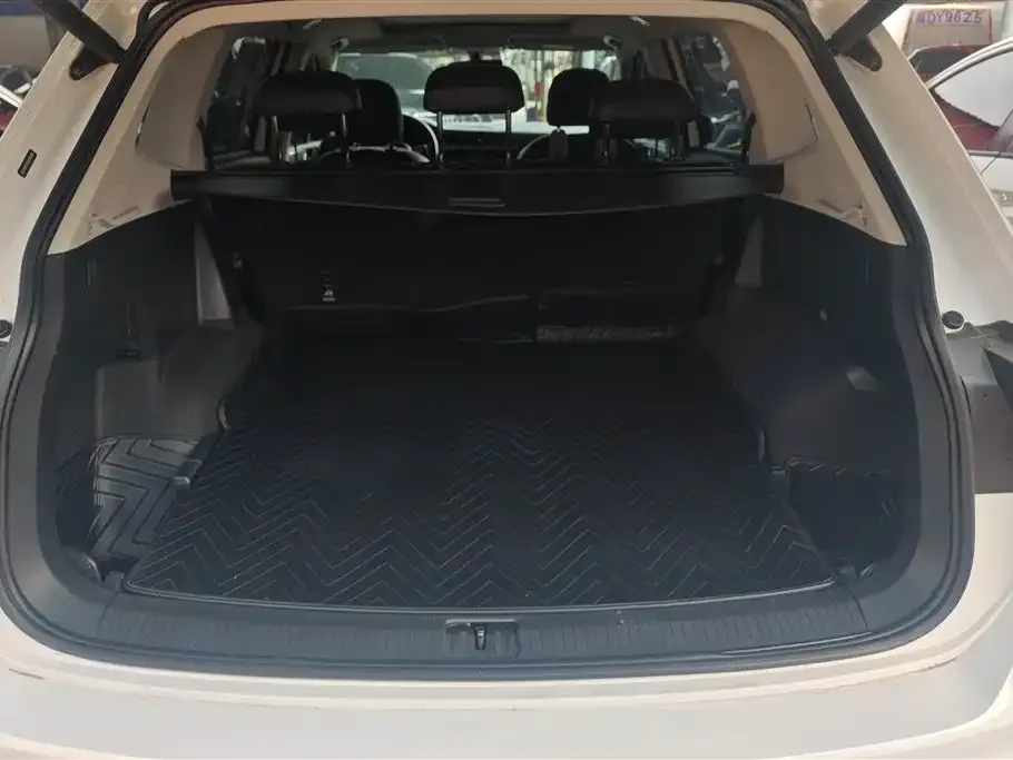 Volkswagen Tiguan L 2021 из CN, фото 2