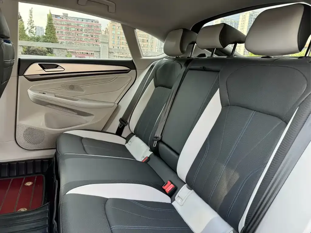 Volkswagen Lamando 2022 из CN, фото 3