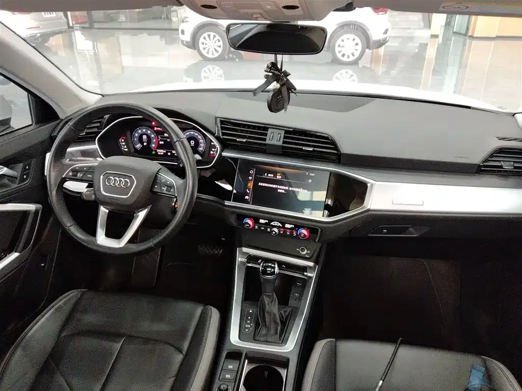 Audi Q3 2021 из CN, фото 5