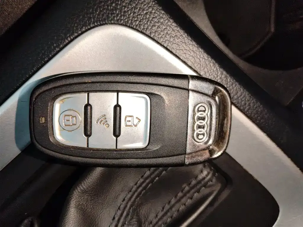 Audi Q3 2021 из CN, фото 9