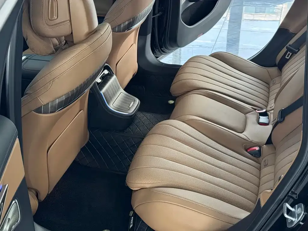 Mercedes-Benz E-Class 2024 из CN, фото 6