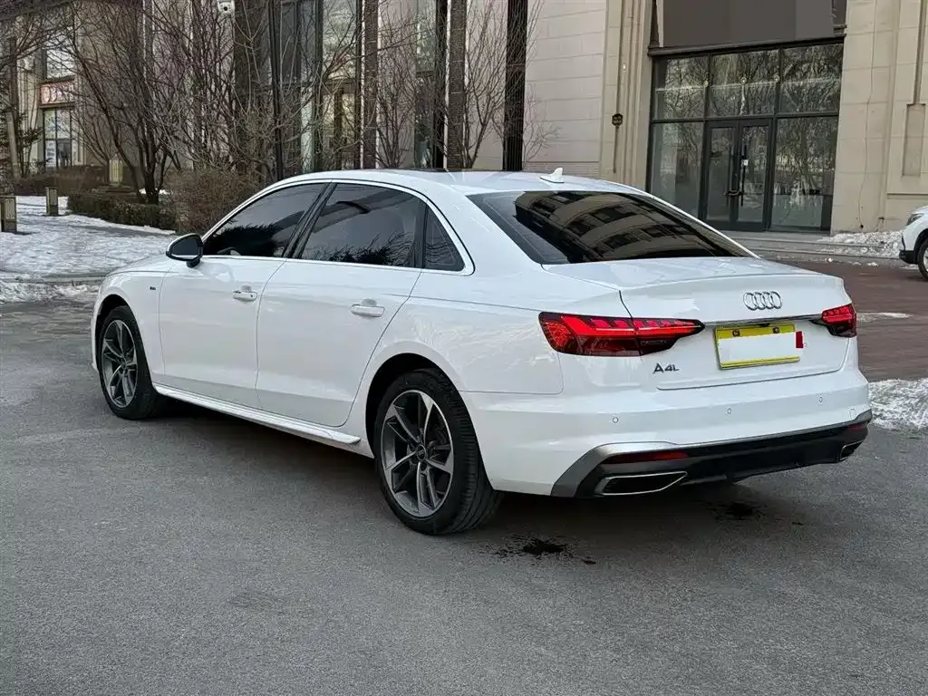 Audi A4L 2024 из CN, фото 2