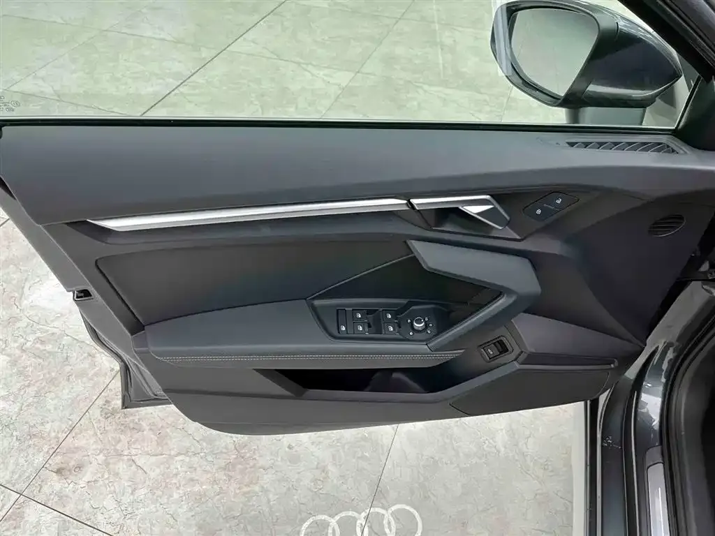 Audi A3 2023 из CN, фото 6