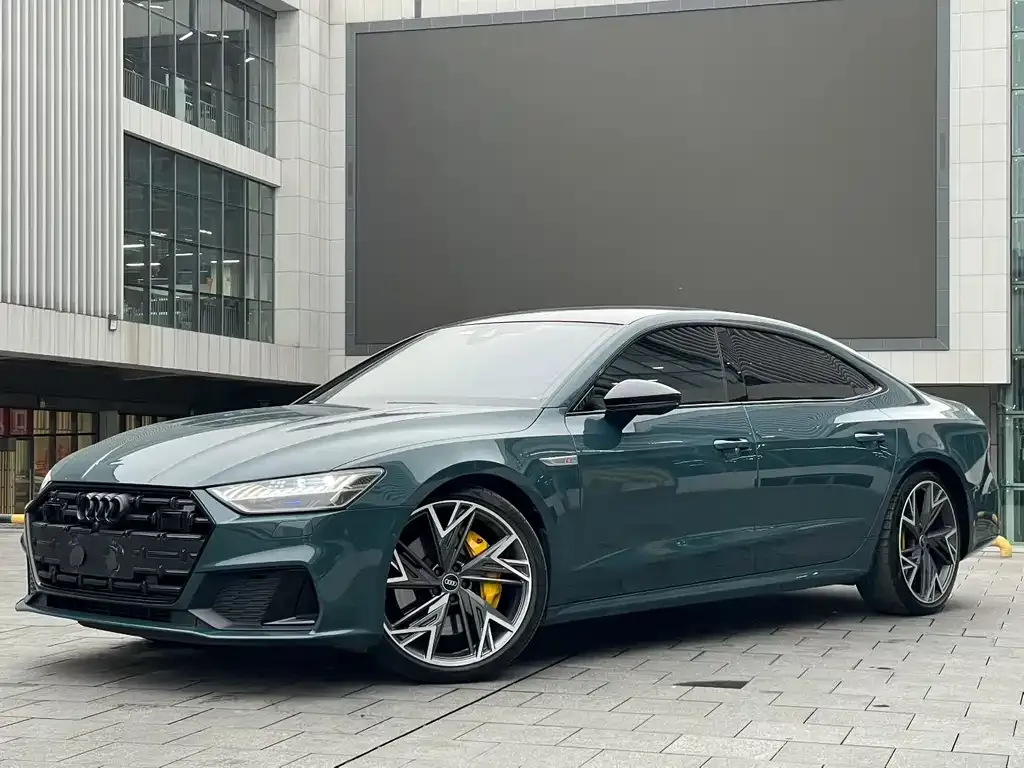 Audi A7L 2022 из CN, фото 1
