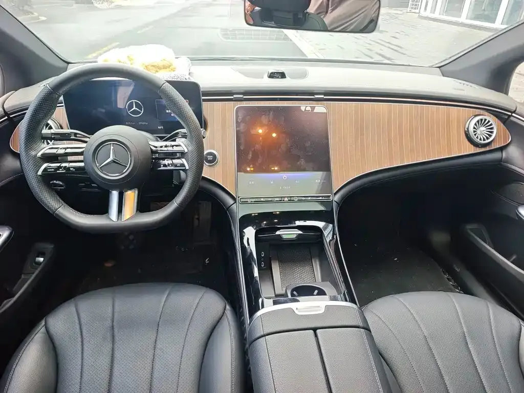 Mercedes-Benz EQE 2023 из CN, фото 2