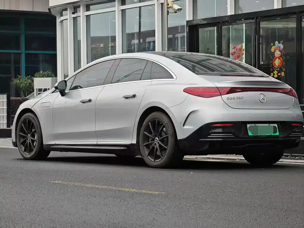 Mercedes-Benz EQE 2023 из CN, фото 3