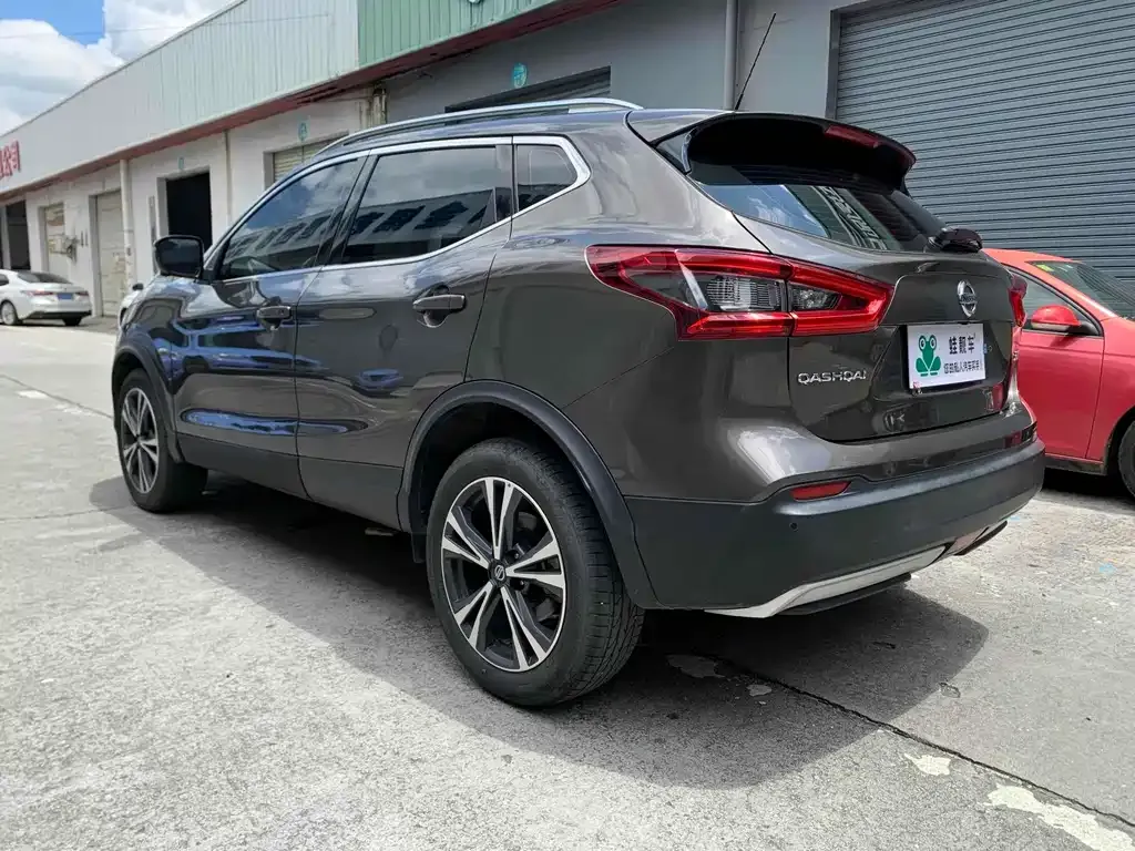 Nissan Qashqai 2022 из CN, фото 2