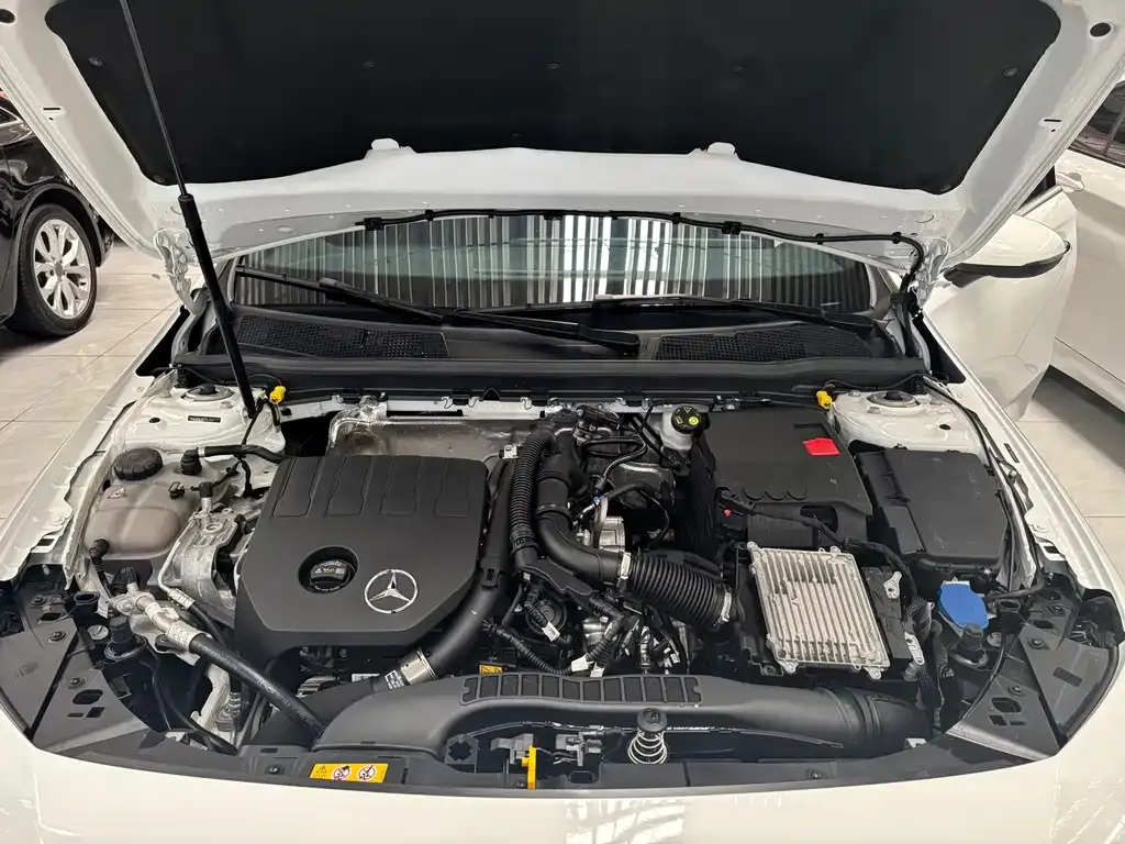 Mercedes-Benz A-Class — фото 10