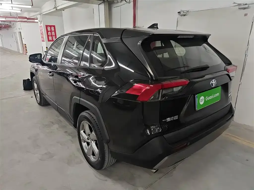 Toyota RAV4 2022 из CN, фото 2