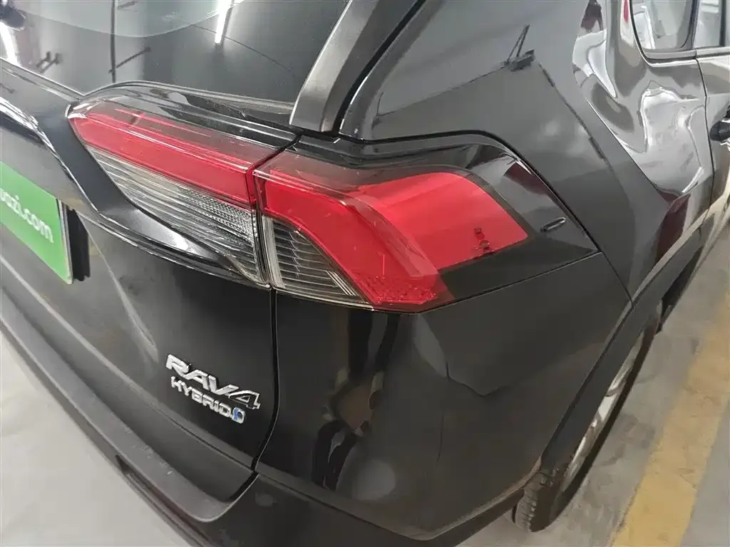 Toyota RAV4 2022 из CN, фото 4