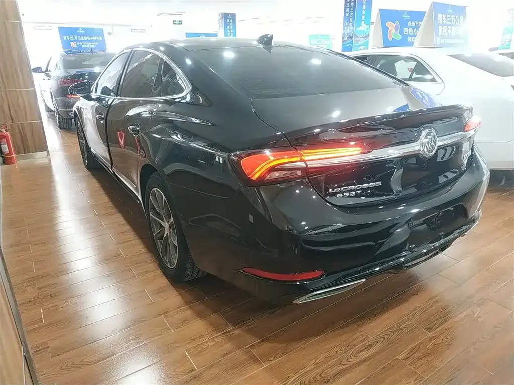 Buick LaCrosse 2021 из CN, фото 2