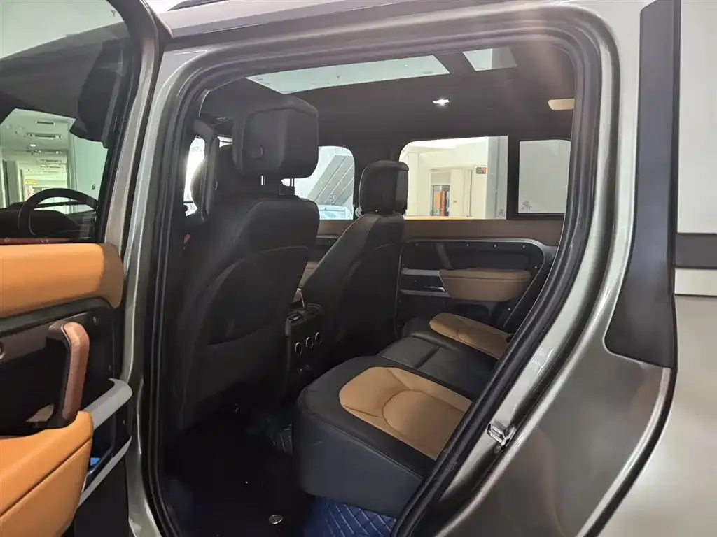 Land Rover Defender 2024 из CN, фото 6